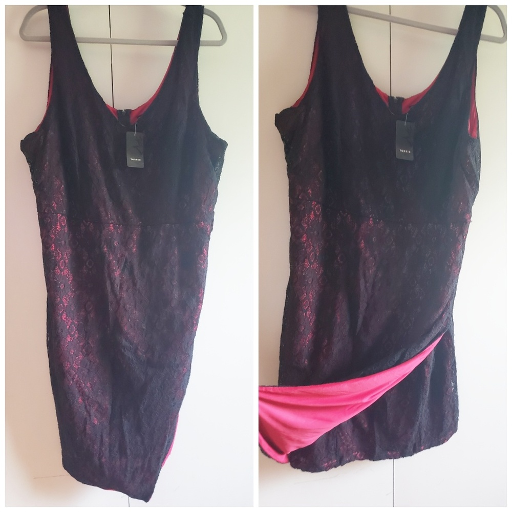 NWT Torrid sz 18 black lace wred lining asym hem